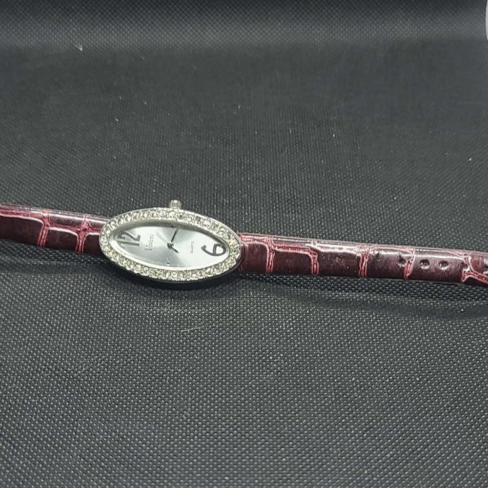 Ladies Fashion Watch Purple Leather Band - Picture 3 of 5